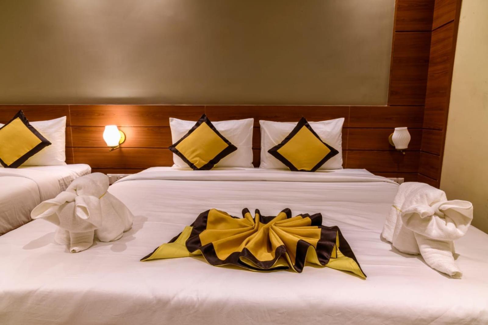 Rs Regal Inn-เดฟการ์ ภายนอก รูปภาพ