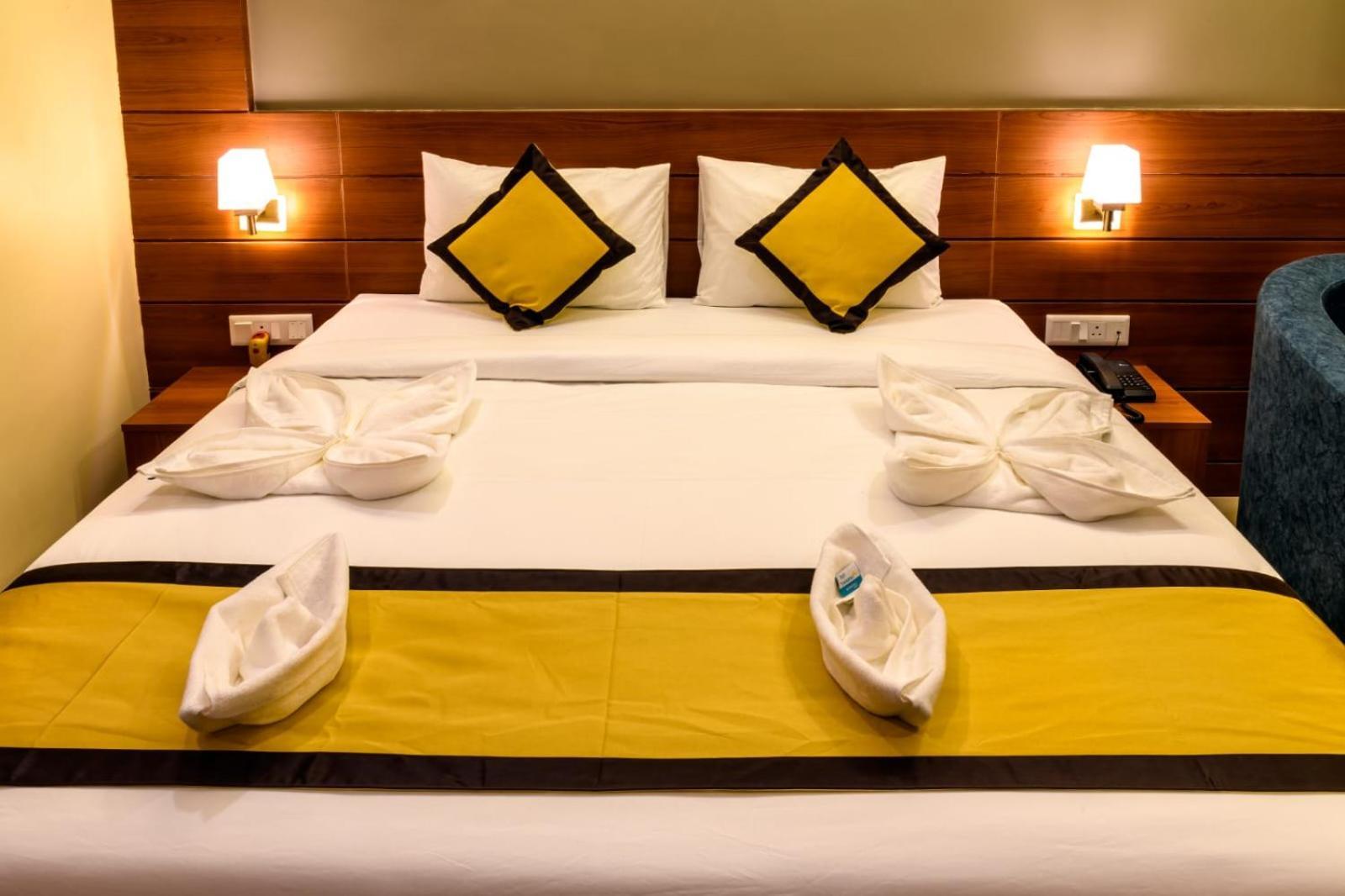 Rs Regal Inn-เดฟการ์ ภายนอก รูปภาพ