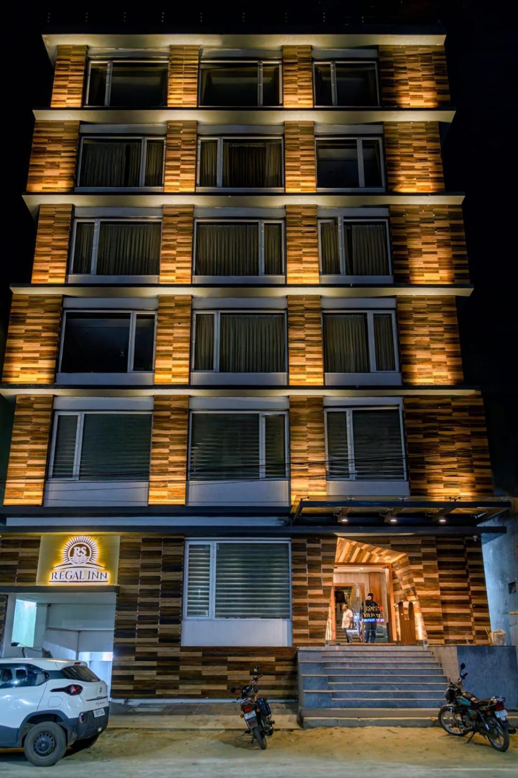 Rs Regal Inn-เดฟการ์ ภายนอก รูปภาพ